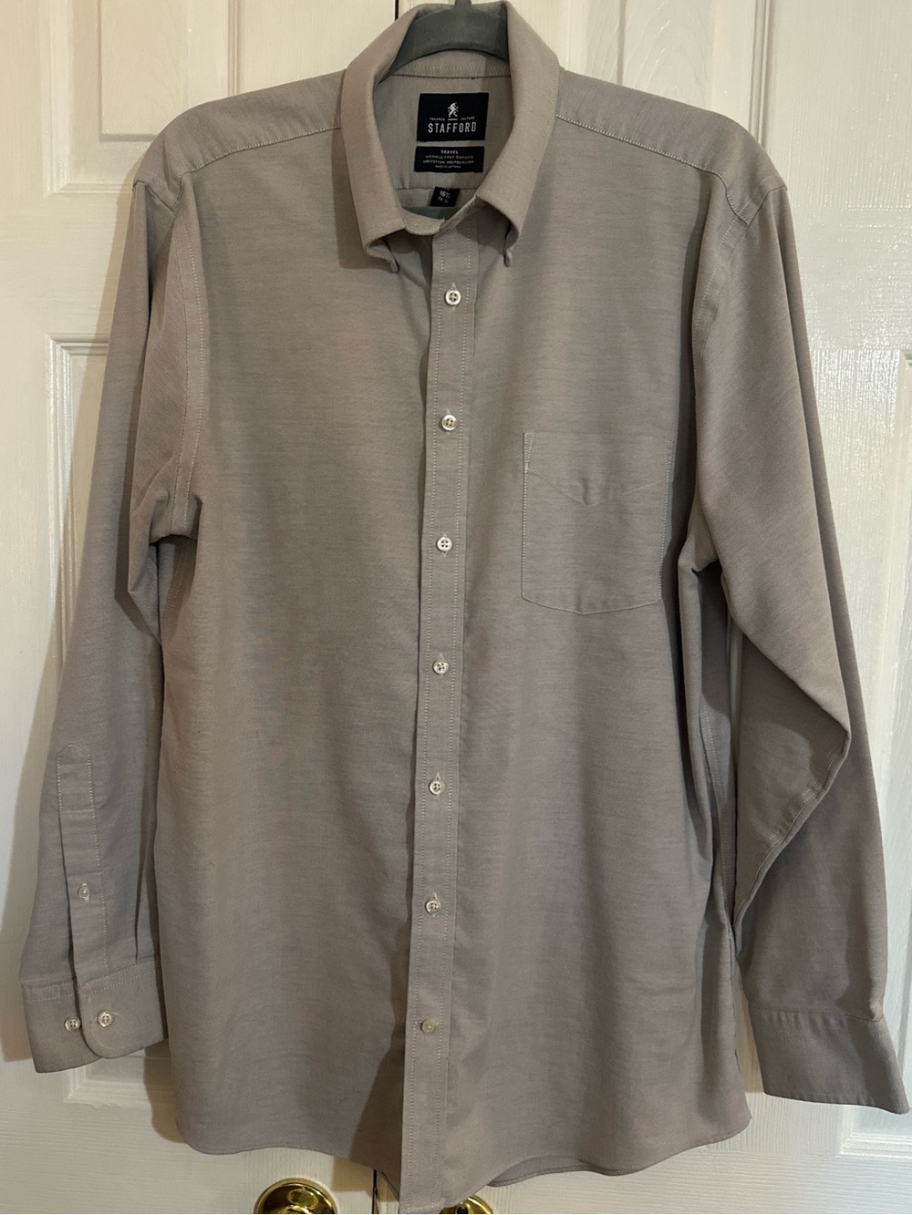 Stafford Men's Long-Sleeve Button-Down Shirt in Gray Taupe